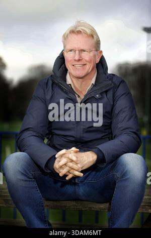 Amstertdam, Niederlande. Dezember 2025. AMSTERDAM, 11.12.2025, Sportpark ASV de Dijk. Interview mit Vincent Schildkamp, Kommentator des Fußballfernsehens Credit: Pro Shots/Alamy Live News Stockfoto
