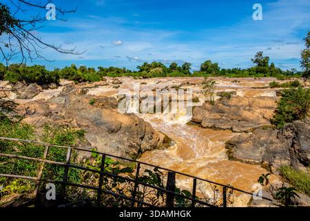 Somphamit Wasserfälle / Li Phi Wasserfälle am Mekong River auf den 4000 Inseln / Si Phan Don, Laos Stockfoto