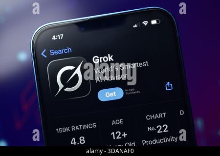 New Delhi, Indien 11. Jägerjahre 2026:- Grok AI Advisor App Store Seite Stockfoto