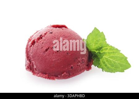 Essen, Löffel Blaubeersorbet Isoliert Auf Weiß Stockfoto