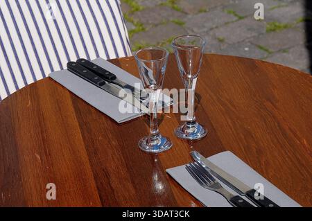 Kopenhagen, Dänemark, 20. Mai 2020.  Dänemark eröffnet ab dem 18 . Mai 200 die zweite Phase der Wiedereröffnung von Cafés und Restaurants für Dienstleistungen und Geschäfte auf der Grundlage von Anweisungen zur sozialen Entlassung der staaten in gesundheitlichen Fragen . Foto: Francis Dean/DeanPictures Stockfoto