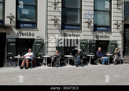 Kopenhagen, Dänemark, 20. Mai 2020.  Dänemark eröffnet ab dem 18 . Mai 200 die zweite Phase der Wiedereröffnung von Cafés und Restaurants für Dienstleistungen und Geschäfte auf der Grundlage von Anweisungen zur sozialen Entlassung der staaten in gesundheitlichen Fragen . Foto: Francis Dean/DeanPictures Stockfoto
