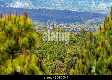 Antike Kirche San Juan Parangaricutiro, Michoacán, Mexiko Stockfoto