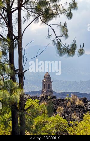 Antike Kirche San Juan Parangaricutiro, Michoacán, Mexiko Stockfoto