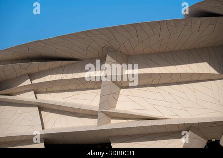 Doha, Katar - 10. Dezember 2025: Das Nationalmuseum von Katar Stockfoto