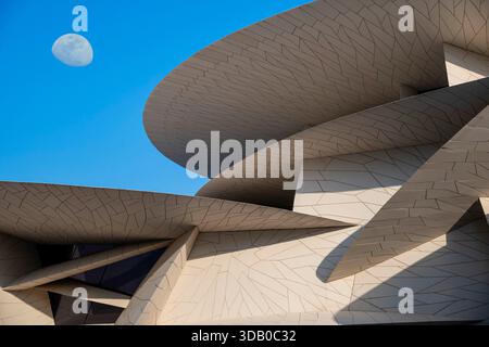 Doha, Katar - 10. Dezember 2025: Das Nationalmuseum von Katar Stockfoto