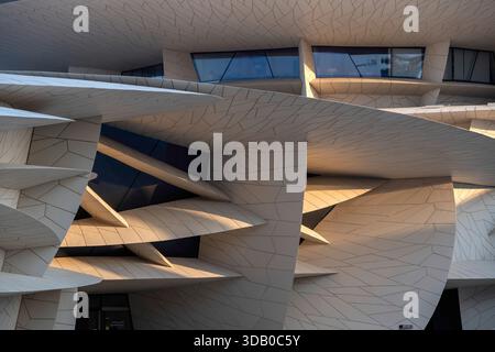 Doha, Katar - 10. Dezember 2025: Das Nationalmuseum von Katar Stockfoto
