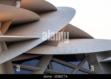 Doha, Katar - 10. Dezember 2025: Das Nationalmuseum von Katar Stockfoto