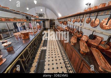 Besuch Des Schlosses De Haar. Utrecht, Niederlande. In der Küche Stockfoto