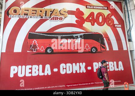 Puebla Mexico, CAPU Central de Autobus de Puebla Bushaltestelle, Innenausstattung, große Werbetafeln, ADO Busunternehmen, Ofertas Imperdibles Promotion, Stockfoto