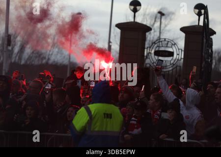 Sunderland, Großbritannien. Dezember 2025. Fans von Sunderland vor dem Spiel Sunderland gegen Newcastle United Premier League im Stadium of Light, Sunderland. Der Bildnachweis sollte lauten: Nigel Roddis/Sportimage Credit: Sportimage Ltd/Alamy Live News Stockfoto