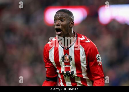 Sunderland, Großbritannien. Dezember 2025. Nordi Mukiele (20) reagierte während des Spiels Sunderland gegen Newcastle United Premier League am 14. Dezember 2025 im Stadion of Light, Sunderland, England Credit: Phil Duncan/Every Second Media Credit: Every Second Media/Alamy Live News Stockfoto