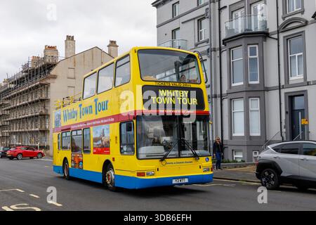 Doppeldeckerbus, Whitby, Yorkshire, England, Großbritannien Stockfoto
