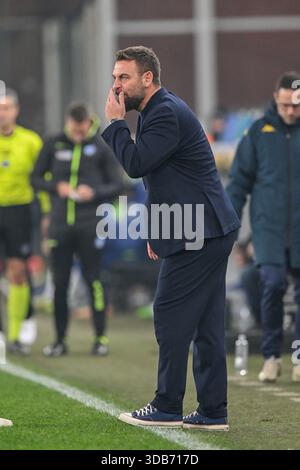 Genua, Italien. Dezember 2025. Genuas Cheftrainer Daniele de Rossi während des Fußballspiels der Serie A zwischen Genua und Inter im Luigi Ferraris Stadion in Genua, Italien - Sonntag, den 14. Dezember 2025. Sport - Fußball . (Foto: Tano Pecoraro/Lapresse) Credit: LaPresse/Alamy Live News Stockfoto