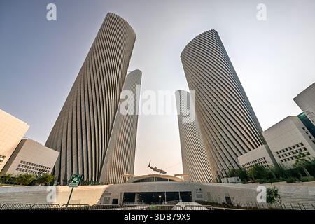 Lusail, Qatar, 12, 12, 2025, Lusail Plaza Towers, ein Set von vier Bürotürmen auf dem Al Sa'ad Plaza Stockfoto