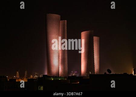 Lusail, Qatar, 12, 12, 2025, Lusail Plaza Towers, ein Set von vier Bürotürmen auf dem Al Sa'ad Plaza Stockfoto