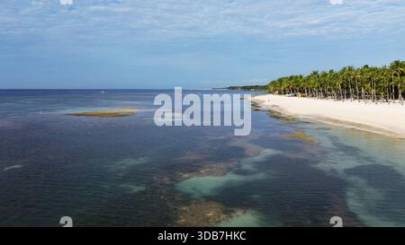 Luftaufnahme von tropischen Sandstrand Stockfoto