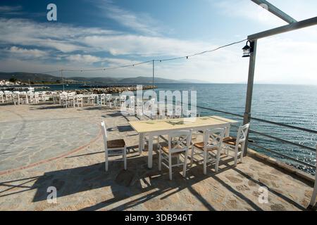 Terrasse am Meer Stockfoto