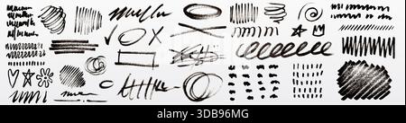 Abstrakte schwarze Buntstifte, isoliert auf weißem Hintergrund. Vektor-realistische Illustration von Holzkohlestift- oder Markierungskritzeleien, gewellten, kräftigen und dünnen Linien, geschwungenen handgezeichneten Rahmen, Kinderquietschen Stock Vektor