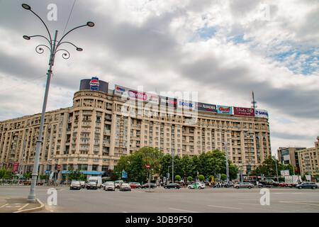 Der Victoriei-Platz ist einer der größten und wichtigsten Plätze in Bukarest und befindet sich im Sektor 1. Stockfoto
