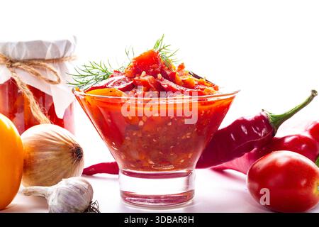 Scharfe Gemüsemischung mit Paprika und Tomaten. Stockfoto