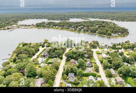 Luftaufnahme von Baypoint, Redwood und Punkten dahinter Stockfoto