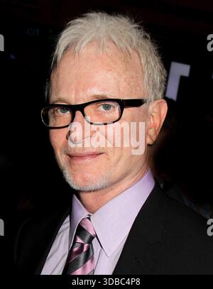 FOTOS: New York City, USA. Dezember 2025. Anthony Geary, 78, starb am 14. Dezember nach Komplikationen einer Operation drei Tage zuvor in den Niederlanden. Das Anthony Geary General Hospital feiert sein 50-jähriges Jubiläum an der New Yorker Börse - 1. April 2013. © Steven Bergman/AFF-USA.COM Credit: AFF/Alamy Live News Stockfoto