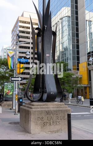 Ottawa, Kanada - 13. Juni 2025: Skulptur in der Sparks Street, einer historischen Fußgängerzone in der Innenstadt Stockfoto