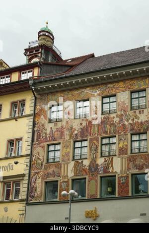 Haus zum Hohen Hafen, Konstanz, Deutschland, historische Fresken mit Szenen aus dem Konzil von Konstanz (1414–1418). Stockfoto