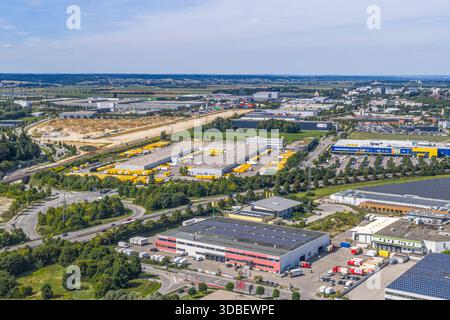 Augsburg – ein Blick aus der Vogelperspektive auf die Wohn- und Gewerbegebiete im nördlichen Oberhausener Stadtteil Stockfoto