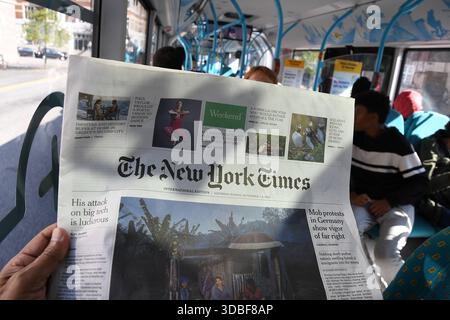 Kopenhagen/Dänemark 02..September 2018. Die internationale Ausgabe der New York Times, die in Kopenhagen in Dänemark angeboten wird, ist dünner und 30 dkr. Etwa 7 us-Dollar. Photo.Francis Joseph Dean / Deanpictures. Stockfoto