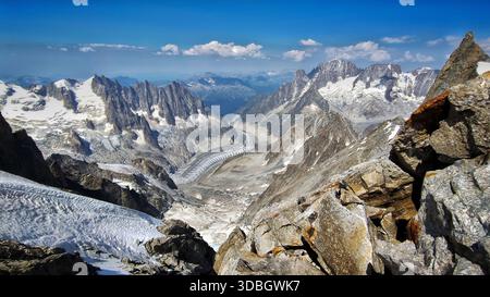 Blick auf den Mer de Glace vom Ariste Rochefort, im Mont Blanc-Massiv, Chamonix, Frankreich Stockfoto