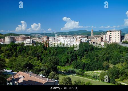 Stadtlandschaft, Sassocorvaro, Sassocorvaro Auditore, Pesaro und Urbino Stockfoto