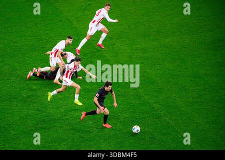 LEVERKUSEN, DEUTSCHLAND - 13. DEZEMBER 2025: - Bundesliga-Match Bayer 04 Leverkusen gegen 1.FC Köln in der BayArena. Stockfoto