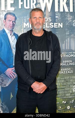 Anders Thomas Jensen bei der Premiere des Kinofilms 'Therapie für Wikinger' im Kino im Delphi-Filmpalast. Berlin, 17.12.2025 Stockfoto