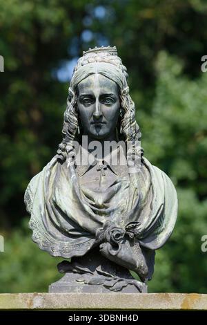 Büste von Annette von Droste-Hülshoff im Park von Schloss Hülshoff, Havixbeck, Münsterland, Nordrhein-Westfalen Stockfoto