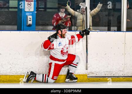 Action der Billingham Stars gegen Telford Tigers in der National Ice Hockey League (N) Moralee Division 1 im Forum, Billingham am Sonntag, den 14. Dezember 2025. (Foto: Scott Llewellyn | MI News) Stockfoto