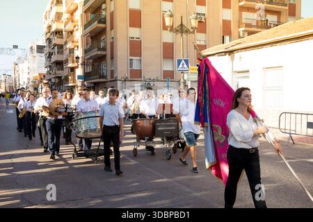 Entrada Cristiana, Vorbereitung, Musiker, Moros y Cristianos, Guardamar del Segura, Vega Baja, Costa Blanca, Alicante, Spanien, Stockfoto