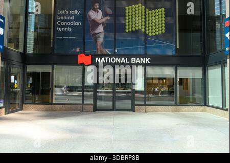 Toronto, ON, Kanada - 30. August 2025: Sehen Sie sich das Logo der National Bank Canada an. Stockfoto