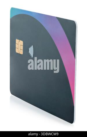 Leere Bankkarte mit kontaktlosem Zahlungs-Chip, isoliert auf transparentem Hintergrund. Perfekte Vorlage für Design, Branding, Finanzierungskonzepte und digi Stockfoto