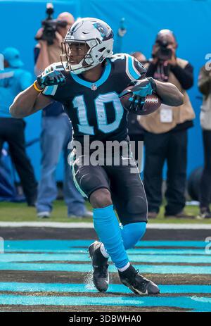 25. November 2018: Curtis SAMUEL (10) feiert einen Touchdown gegen die Seattle Seahawks im Bank of America Stadium in Charlotte, NC. Die Panthers verlieren gegen die Seahawks, 30-27. Stockfoto