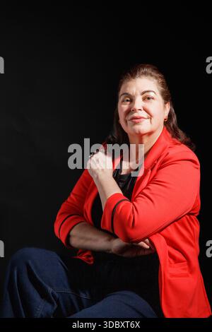 Studio-Porträt einer erwachsenen Frau Stockfoto