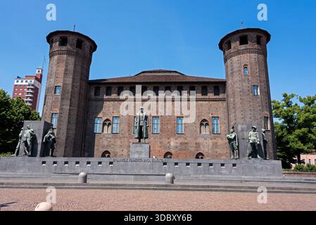 Emanuele Filiberto-Denkmal, Statue des Herzogs von Aosta, Turin, Italien Stockfoto