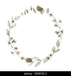 Runder handgezeichneter botanischer Kranz Illustration mit weißen Blumen, Tannenzapfen, kleinen Knospen und grünen Blättern in einer zarten Anordnung. Toll für g Stockfoto