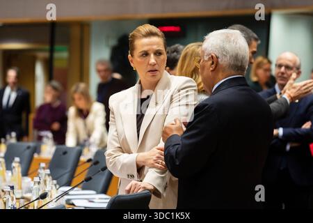 Brüssel, Belgien Dezember 2025. Die europäischen Staats- und Regierungschefs trafen sich zu einem Gipfel in Brüssel, der Hauptstadt Europas. - 18/12/2025 - Belgien/Brüssel/Brüssel - Nicolas Landemard/Le Pictorium Credit: LE PICTORIUM/Alamy Live News Stockfoto