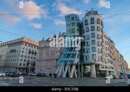 Das Tanzhaus des Architekten Frank Gehry Prag, Tschechische Republik. Foto: Denis Prezat/ABACAPRESS.COM Stockfoto