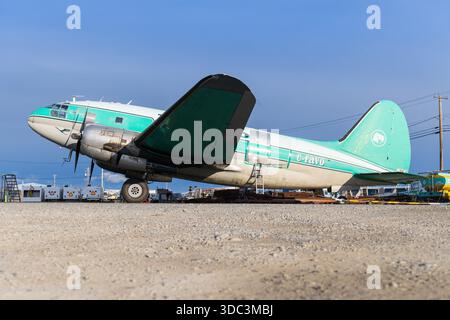 Yellowknife, Kanada - 23. September 2025: Buffalo Airways Curtiss C-46D Commando Stockfoto