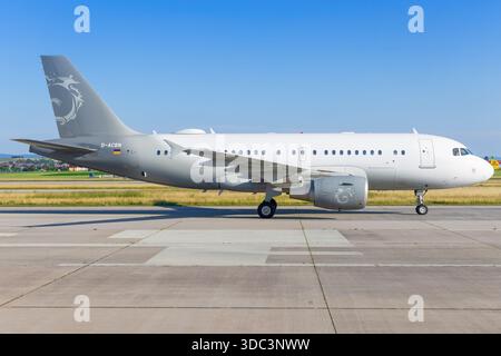 Stuttgart, Deutschland - 29. September 2025: DC Aviation A319 Stockfoto