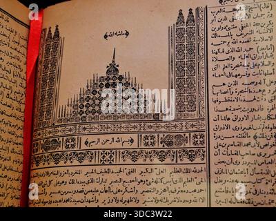 Ein Koran im Sheikh Makhtoum House im Heritage Village, Dubai, Dubai Emirate, Vereinigte Arabische Emirate Stockfoto