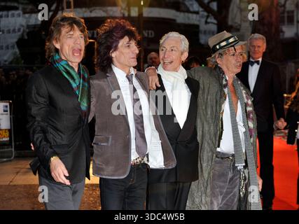 **DATEIFOTO** Charlie Watts ist verstorben. MICK JAGGER, RONNIE WOOD, CHARLIE WATTS, KEITH RICHARDS von den Rolling Stones besuchen die britische Film Premie Stockfoto
